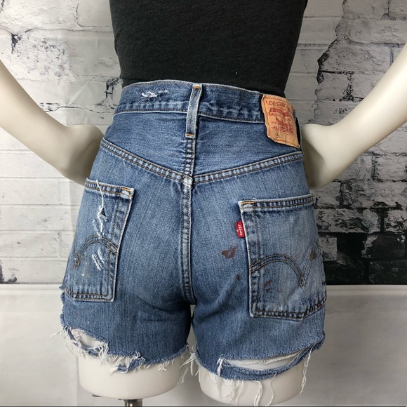 Levi’s 501’s Distressed Denim Shorts Paint 1266 - Picture 3 of 11